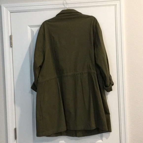 NWOT JustFab Plus Size Anorak, Army Green, 2X - Picture 4 of 7